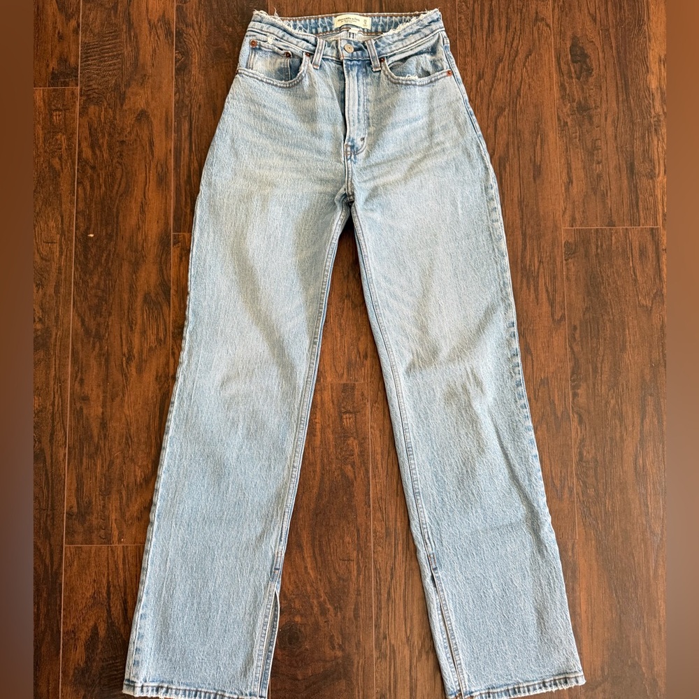 Abercrombie Curve Love High Rise 90s Relaxed Jeans